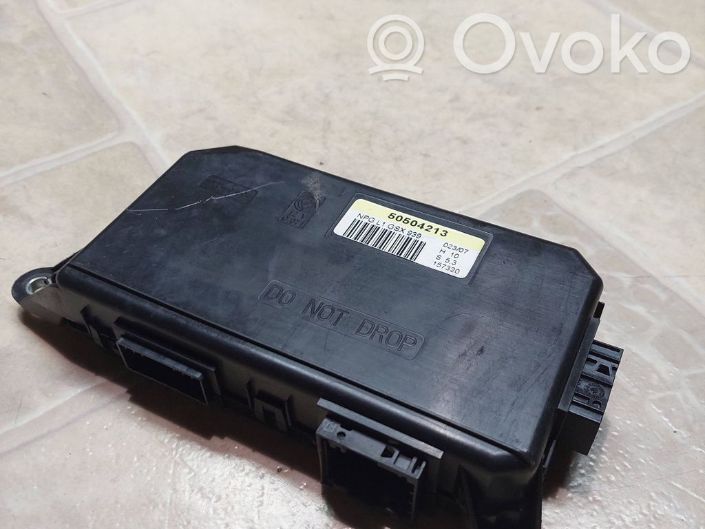 Unité de commande module de porte   50504213,157320