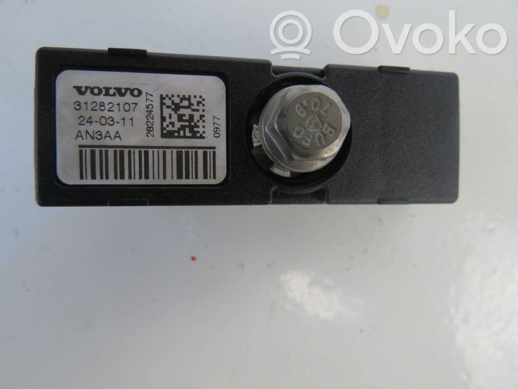 Volvo V60 Antenos stiprintuvas 