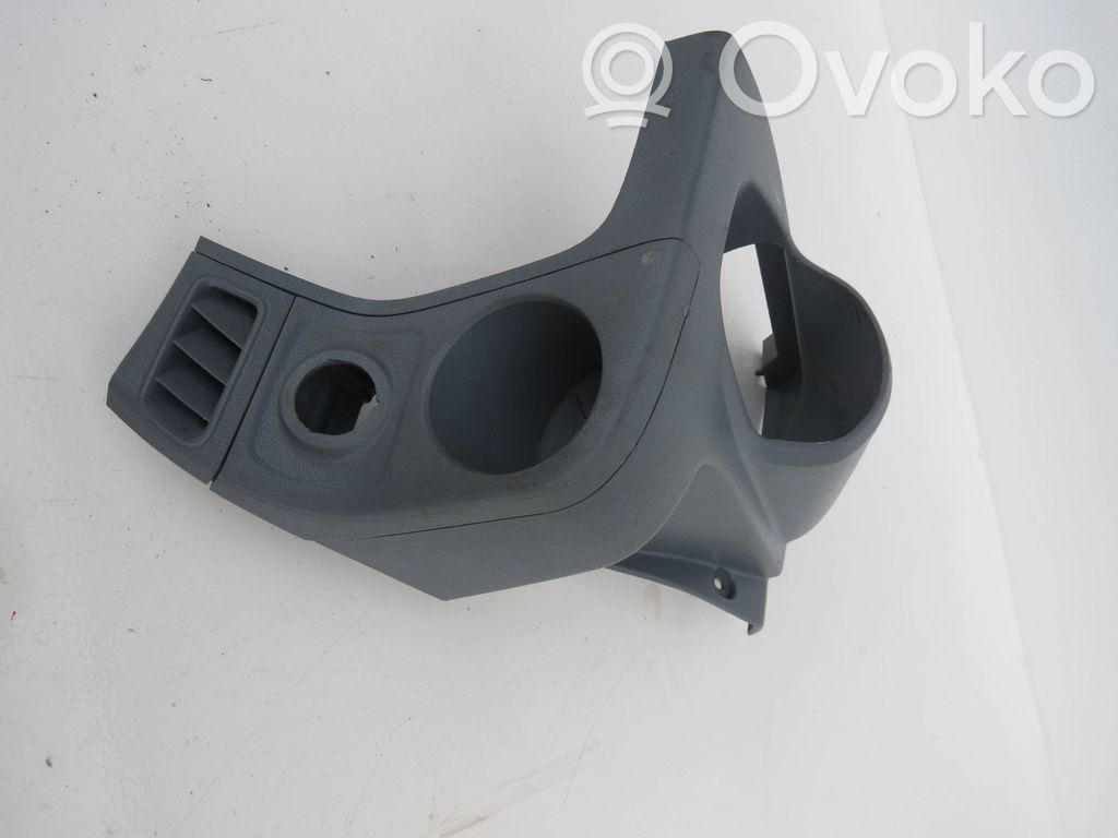 Ford Transit Kita salono detalė 