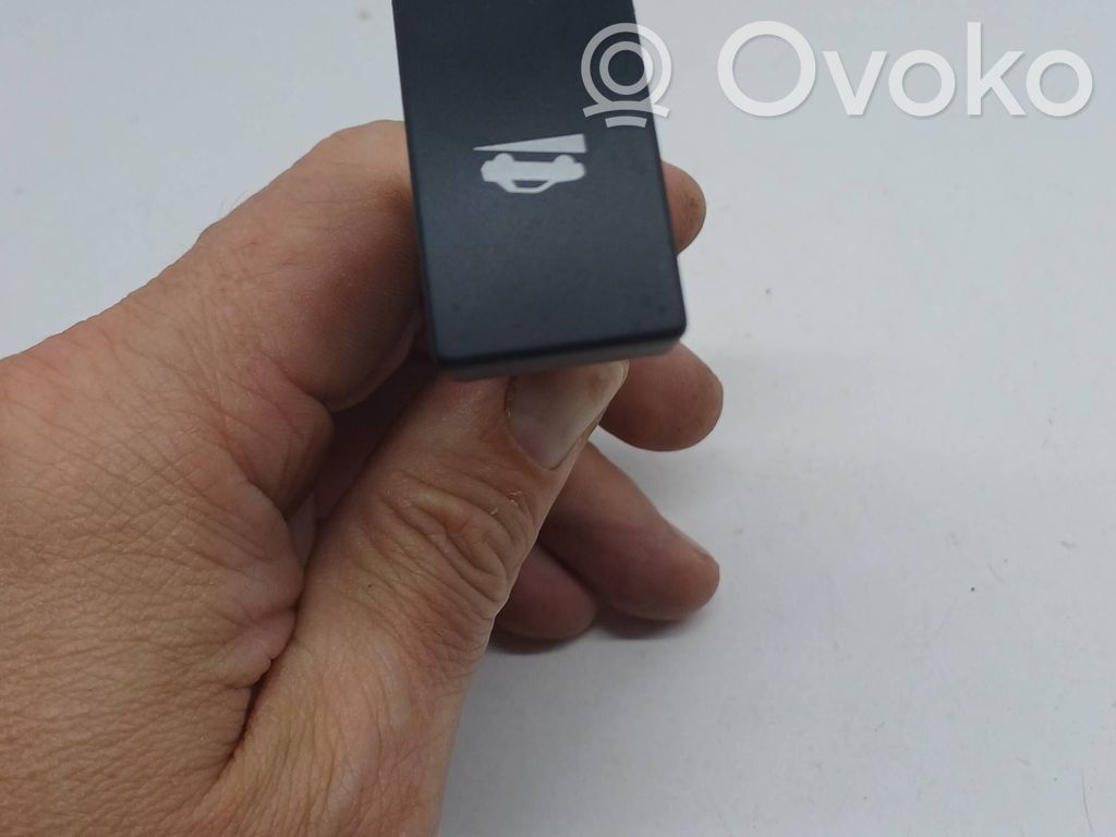 Differential lock switch   15A925
