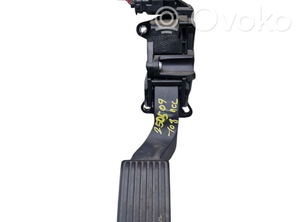 Peugeot 108 Gaspedal 
