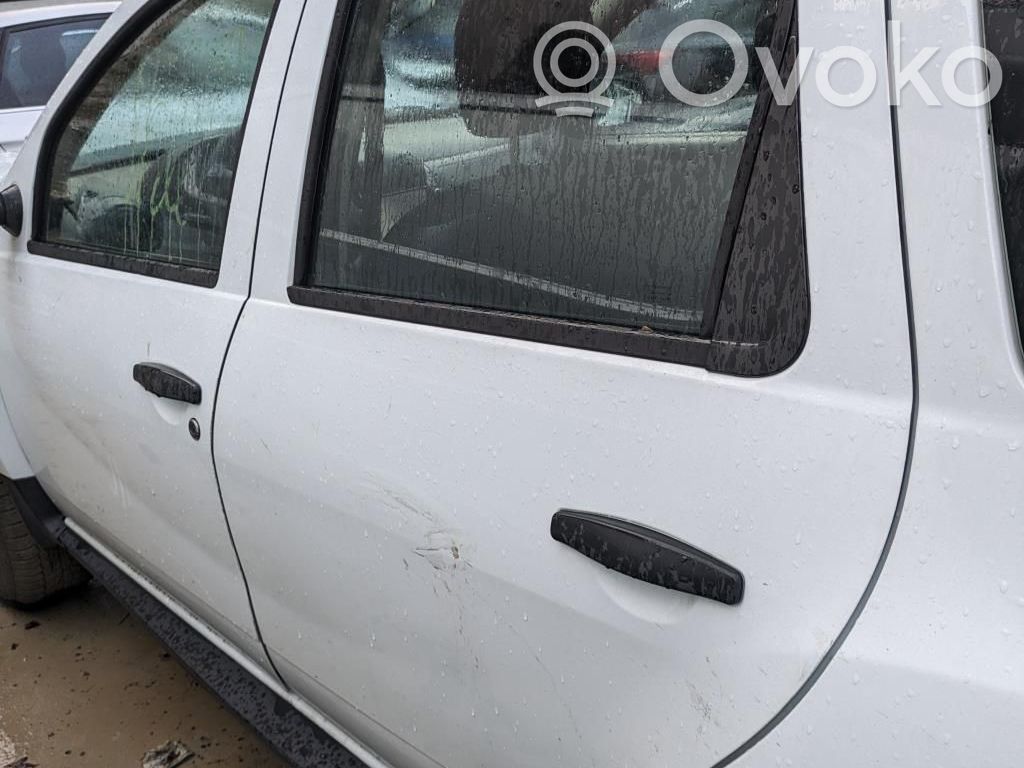 Dacia Duster Galinės durys 