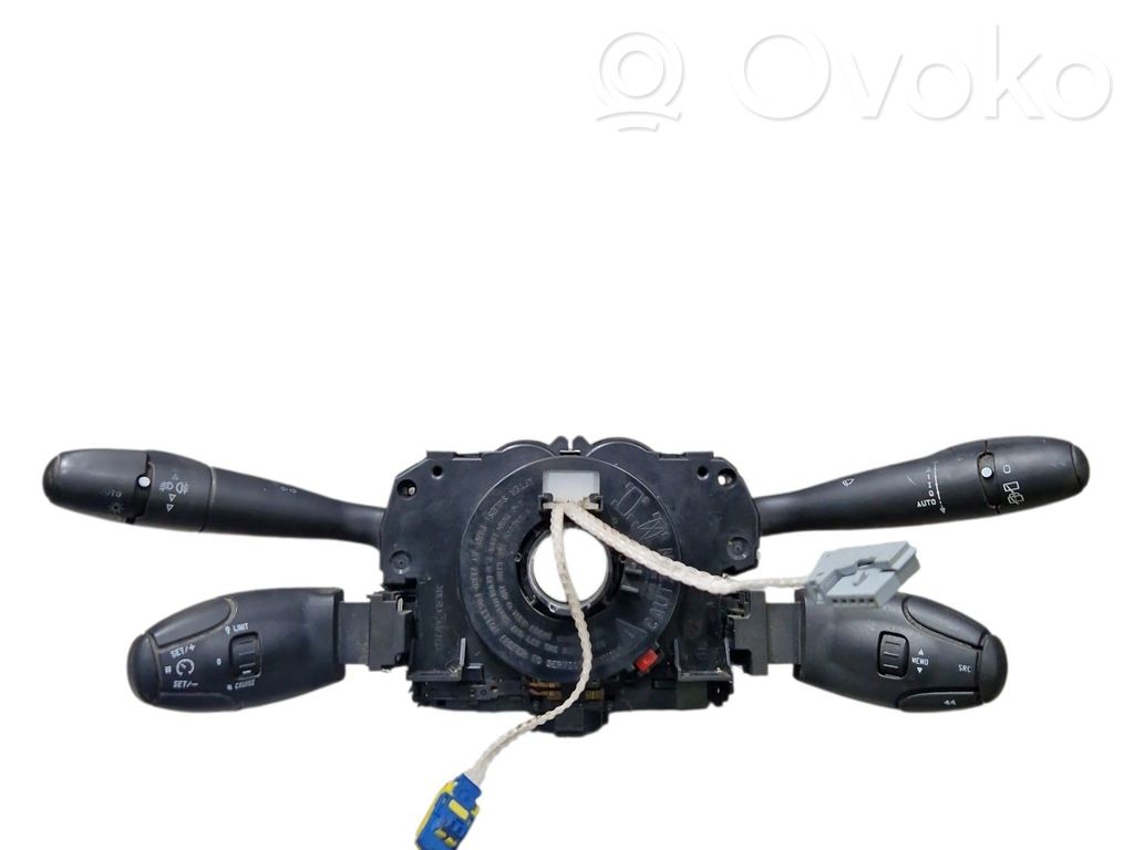 Peugeot 308 Interruptor/palanca de limpiador de luz de giro 