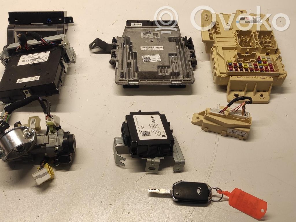 Engine control unit/module ECU   391992U000,391992U000