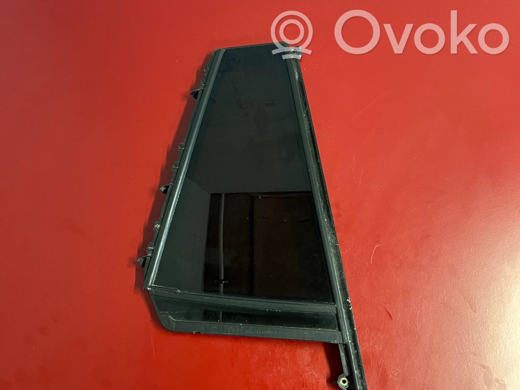 BMW X3 G01 Ventanilla de ventilación de la puerta trasera 