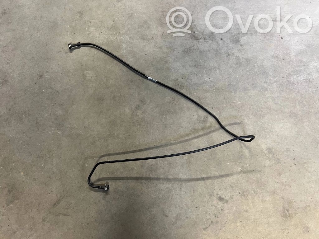 BMW X1 U11 Conductă alimentare combustibil 