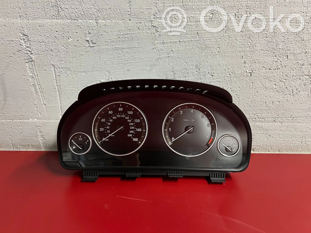 BMW X5 F15 Speedometer (instrument cluster) 