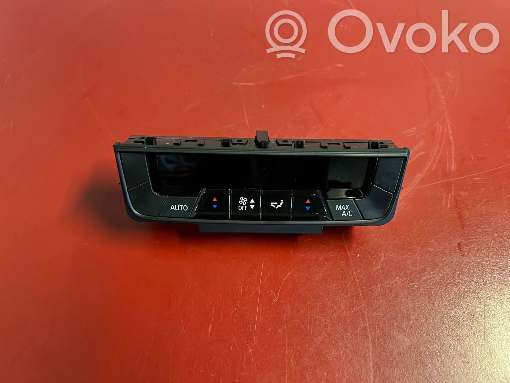 BMW iX Climate control unit 