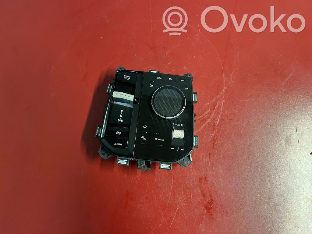 BMW iX Head unit multimedia control 