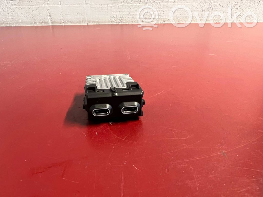 Enchufe conector USB   5A27DE6,84105A27DE6
