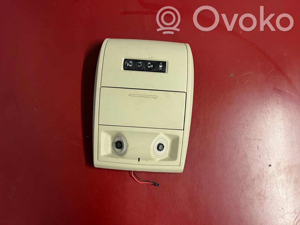 Chrysler Town & Country V Front seat light 
