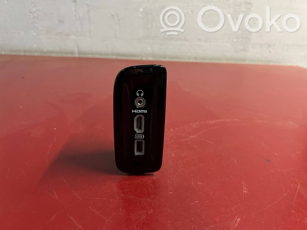 Chrysler Pacifica USB socket connector 