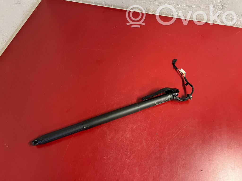 BMW X1 U11 Tailgate/trunk strut/damper 
