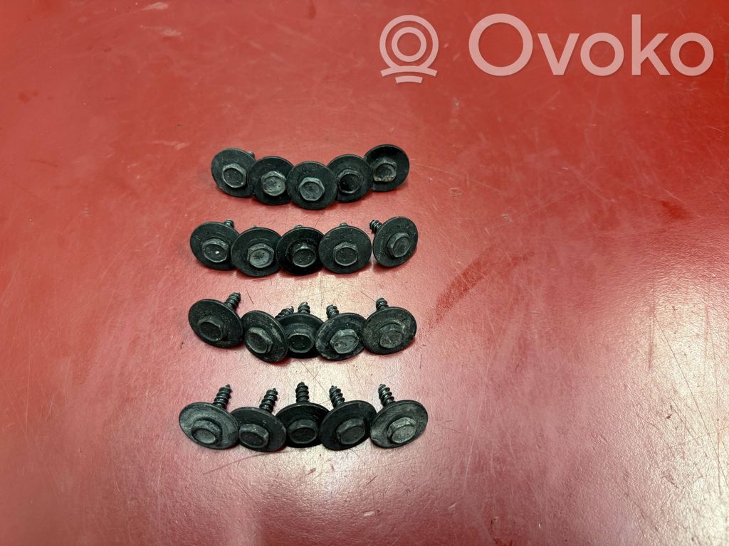 Tuercas/tornillos   9481168,07149481168