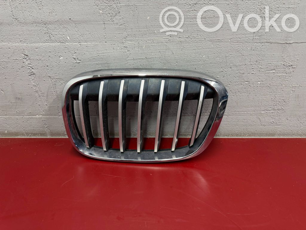 BMW X1 F48 F49 Maskownica / Grill / Atrapa górna chłodnicy 