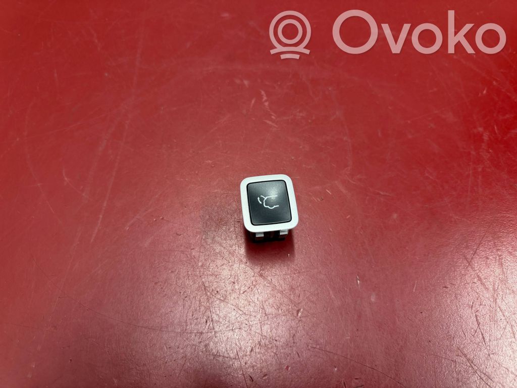 Chrysler Pacifica Interruptor para abrir la puerta trasera 