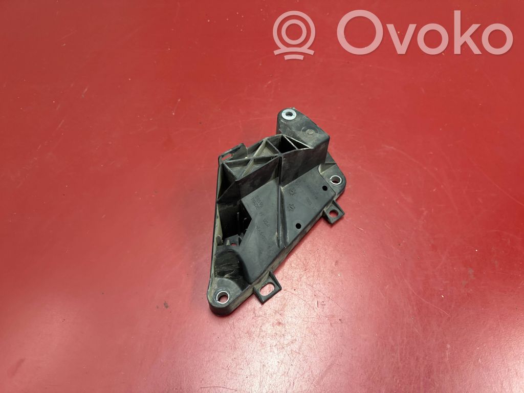 Chrysler Pacifica Radiator support slam panel bracket 