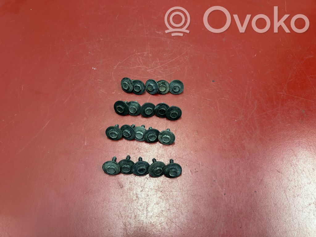BMW X3 G01 Tuercas/tornillos 