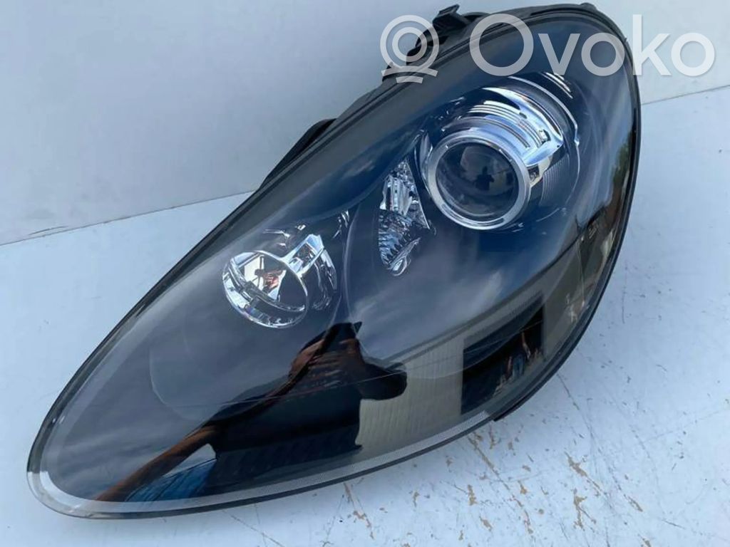 Porsche Cayenne (92A) Lampa przednia 