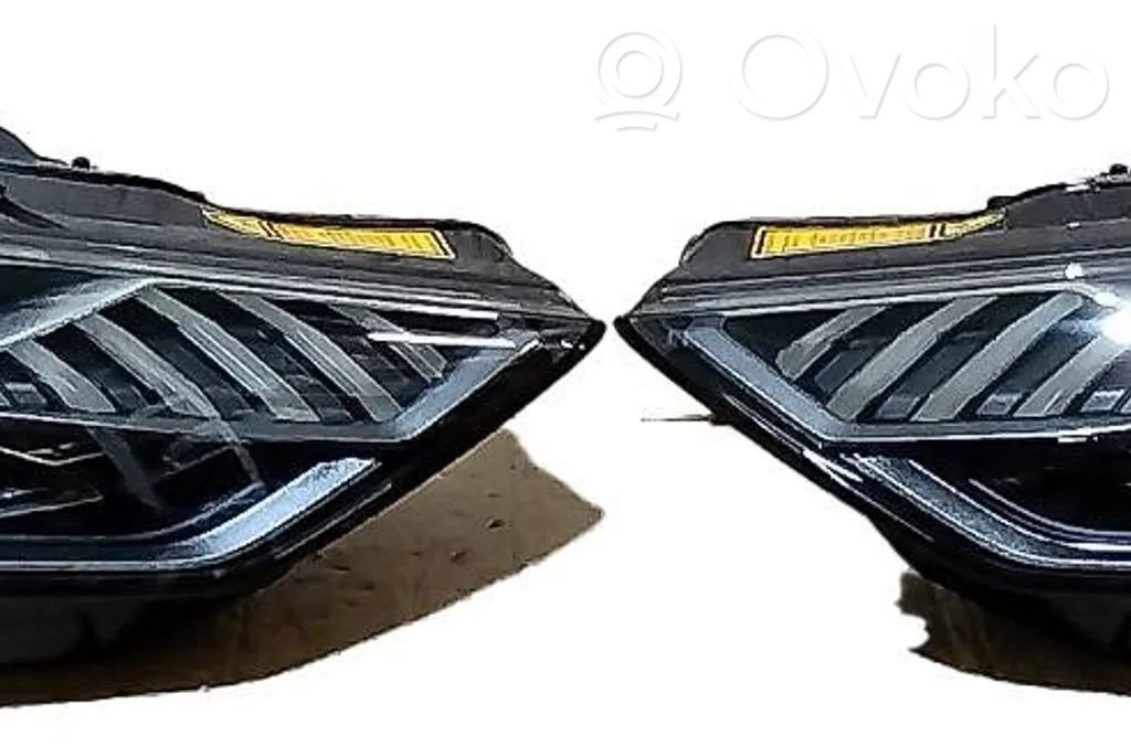 Audi RS6 C8 Lampy przednie / Komplet 