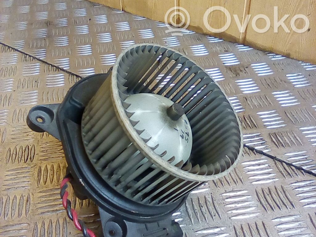 Chrysler PT Cruiser Mazā radiatora ventilators 