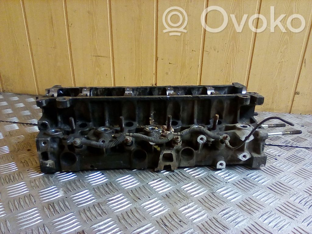 Peugeot 406 Engine head 
