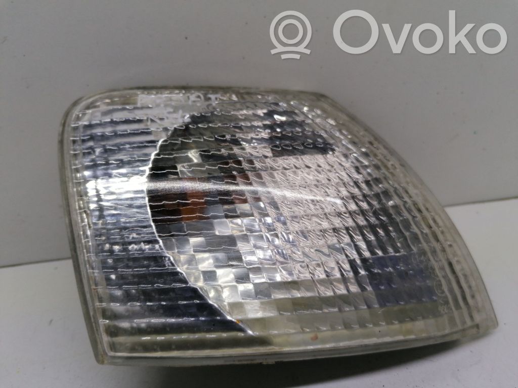 Volkswagen PASSAT B5 Front indicator light 