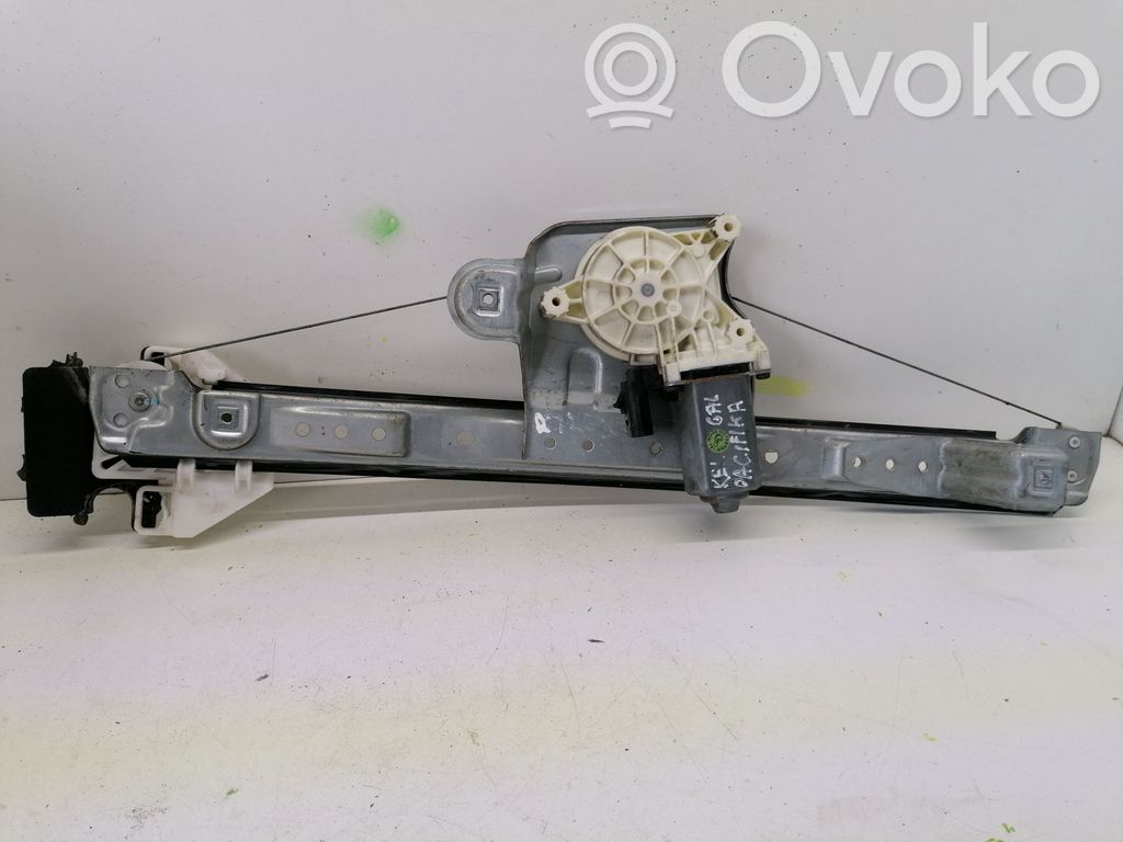 Chrysler Pacifica Rear door window regulator with motor 