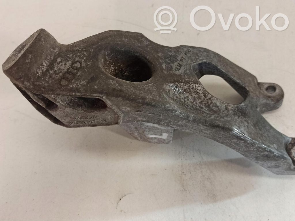 Audi A4 S4 B5 8D Engine mounting bracket 