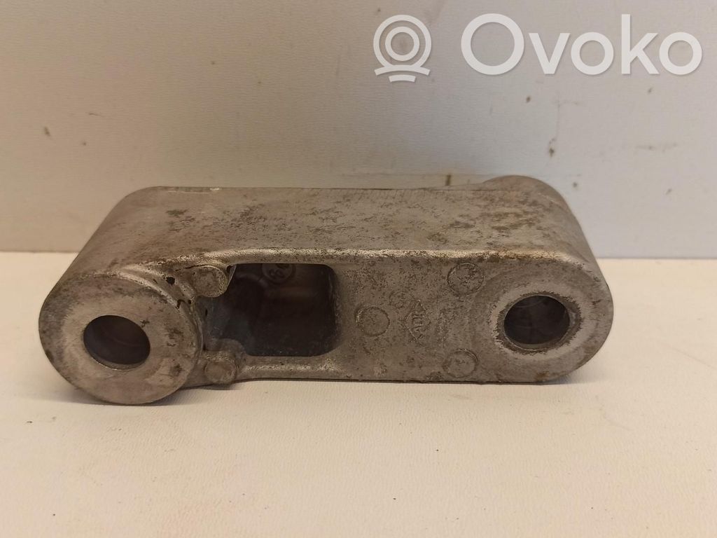 Dacia Duster II Engine mounting bracket 