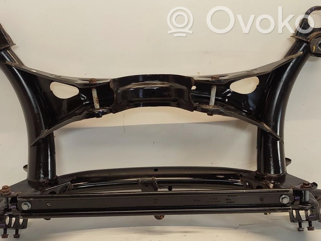 Volvo XC40 Taka-akselin palkki, jossa on reduktori 