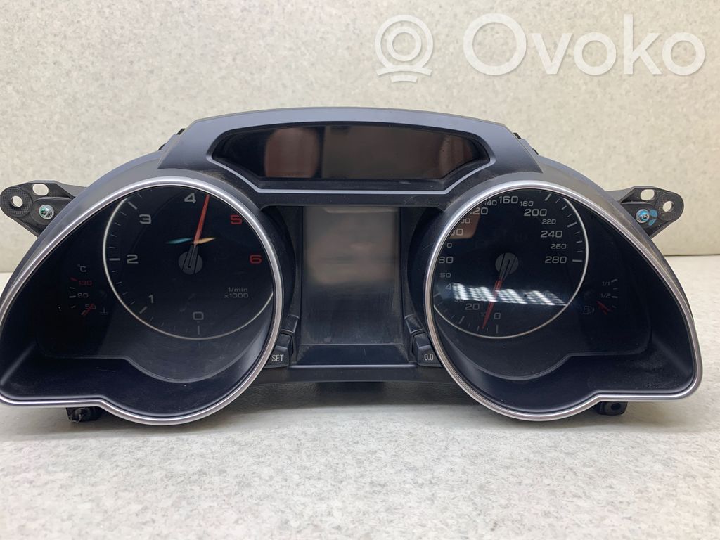 Audi A5 8T 8F Spidometras (prietaisų skydelis) 