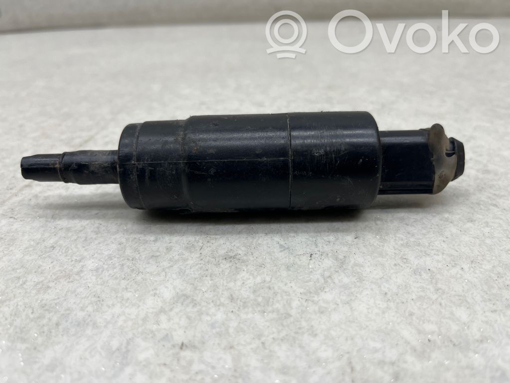 Windscreen/windshield washer pump   E13021168,110472