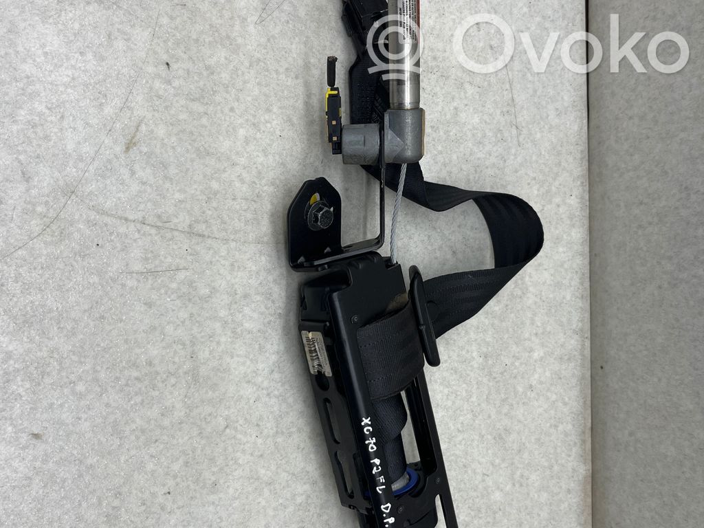 Volvo XC70 Cinturón delantero 