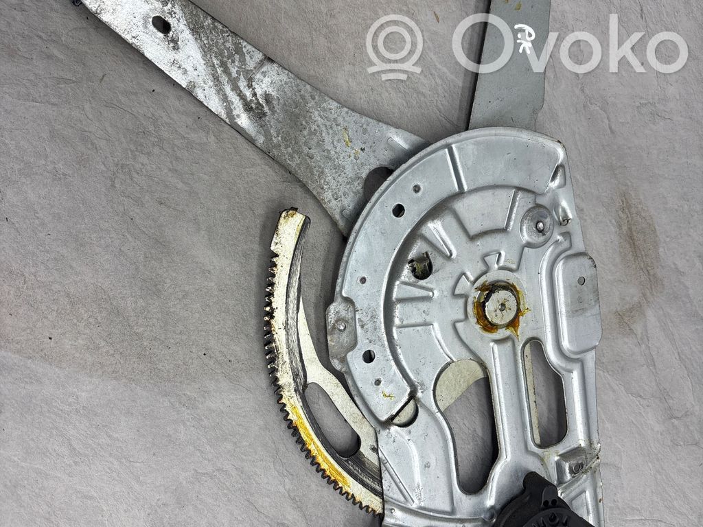 Volvo XC90 Front door window regulator with motor 