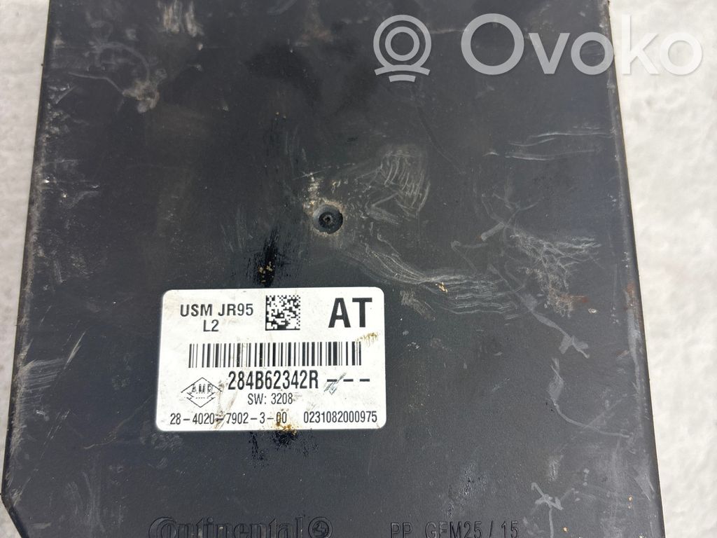 Renault Megane III Fuse module 