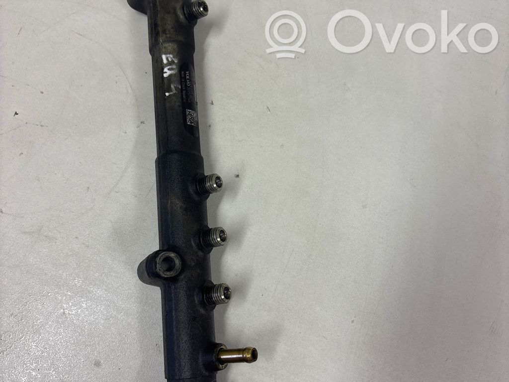 Volvo S60 Tubo principal de alimentación del combustible 