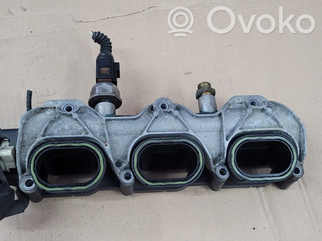 Audi A4 S4 B8 8K Colector de admisión 