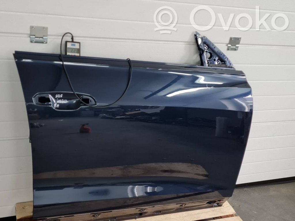Audi RS Q8 Durvis 