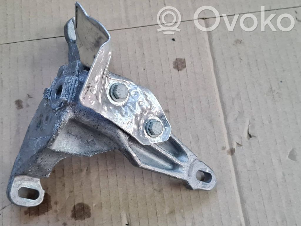 Audi RS Q8 Engine mount bracket 