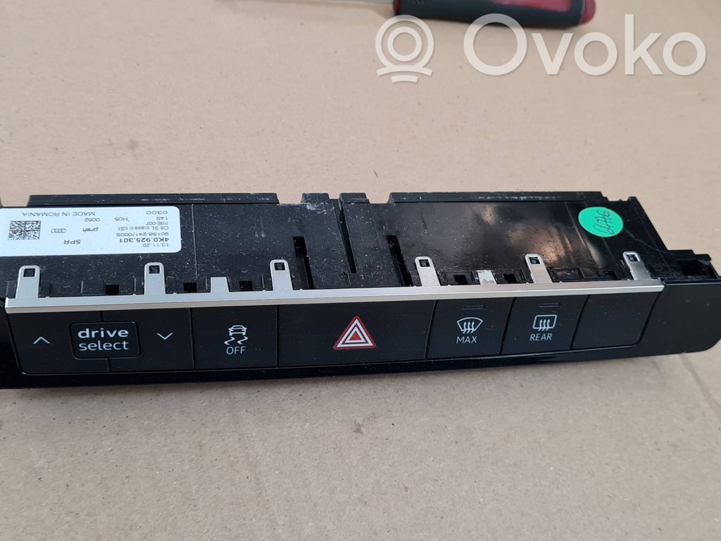 Audi A6 S6 C8 4K Przycisk świateł awaryjnych 