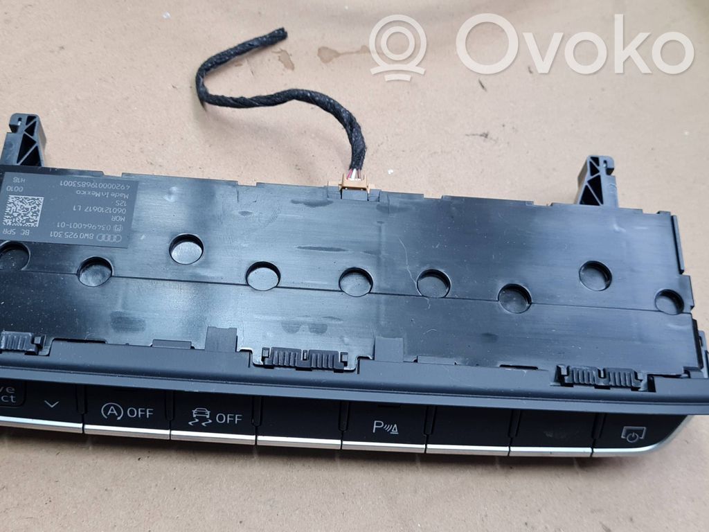 Audi A5 A set of switches 
