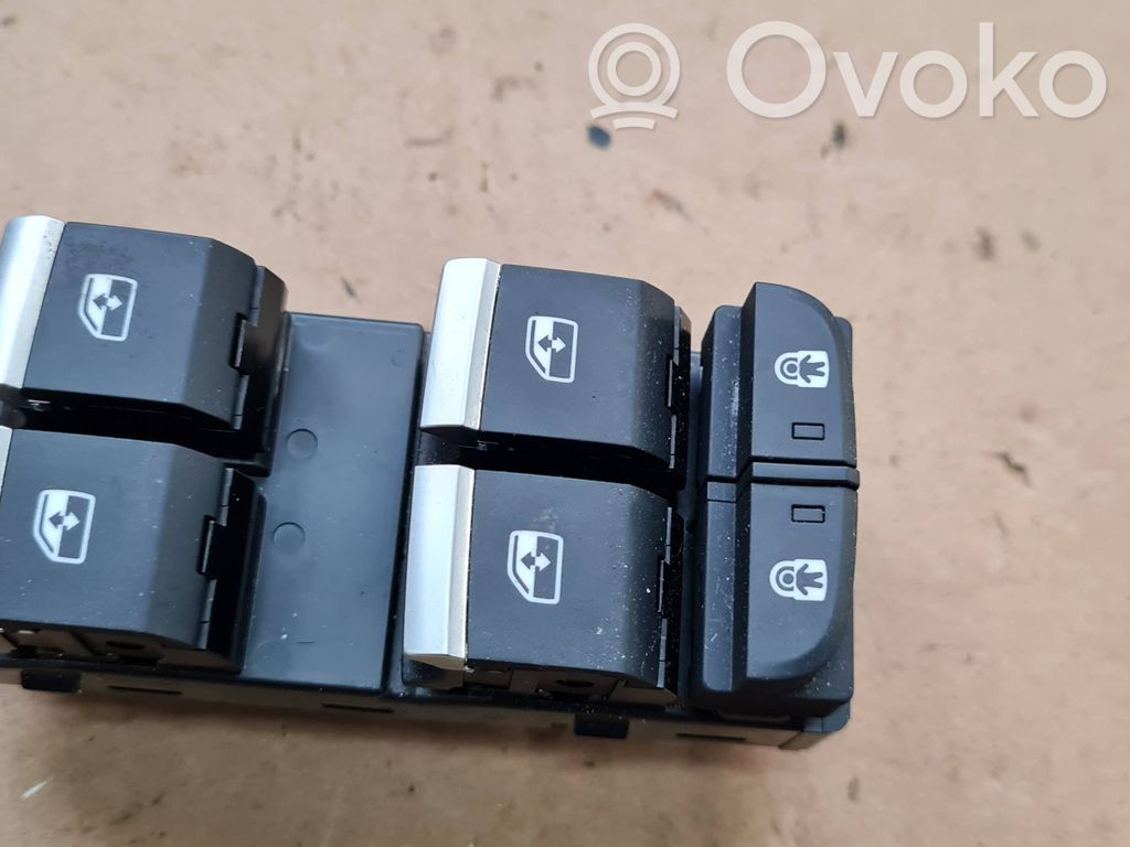 Audi A5 Electric window control switch 
