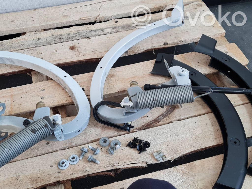 Audi S5 F5 Tailgate/trunk/boot hinge 