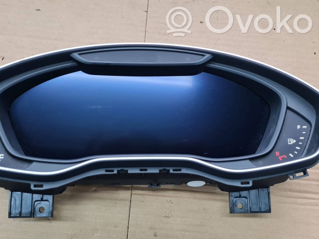 Audi A5 Vitezometru (grup de instrumente) 