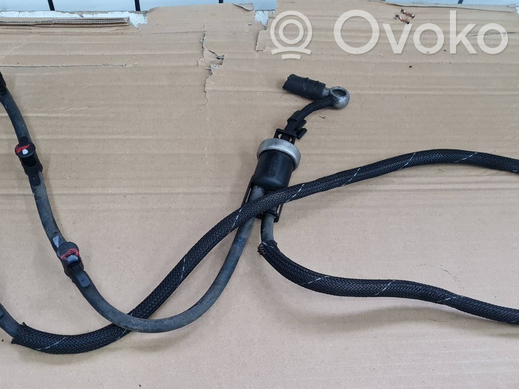 Audi Q5 SQ5 8R Manguera/tubo del retorno de combustible 