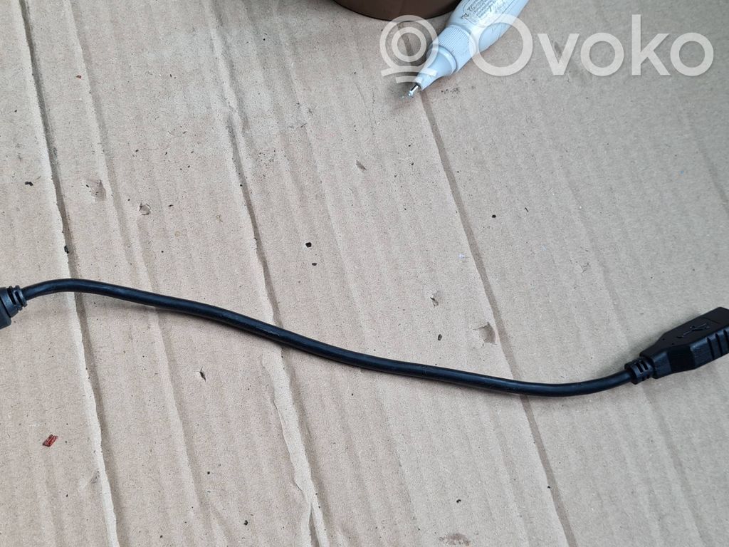 Audi A6 Allroad C6 Gniazdo / Złącze USB 