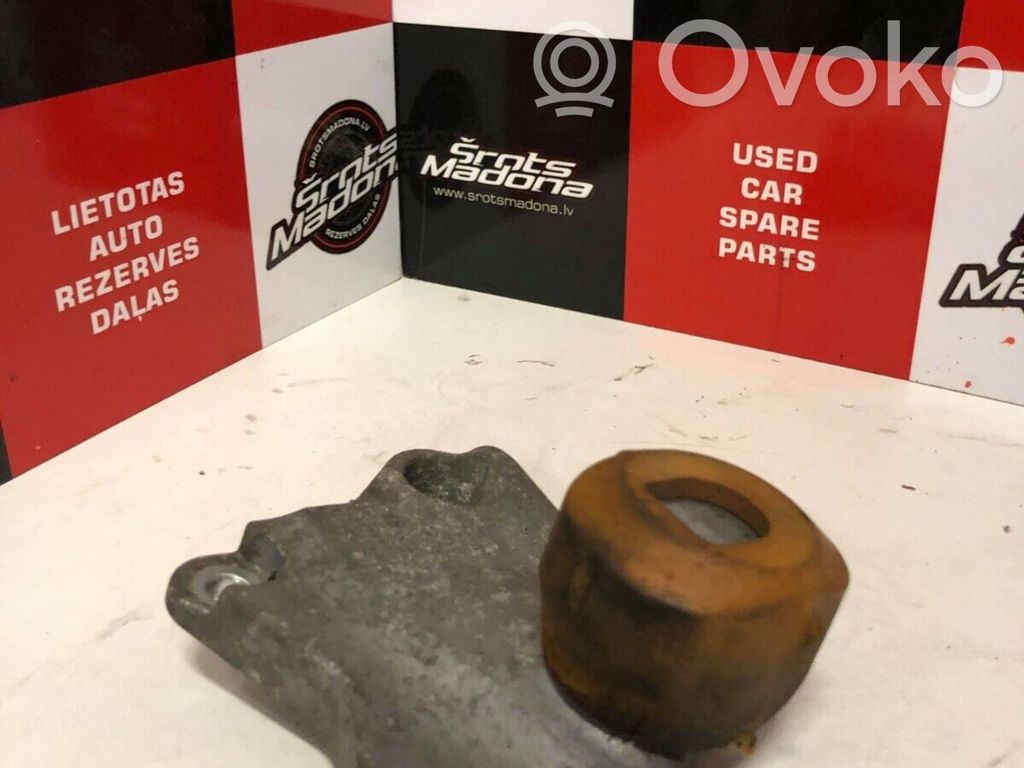 Audi A8 S8 D3 4E Engine mount bracket 