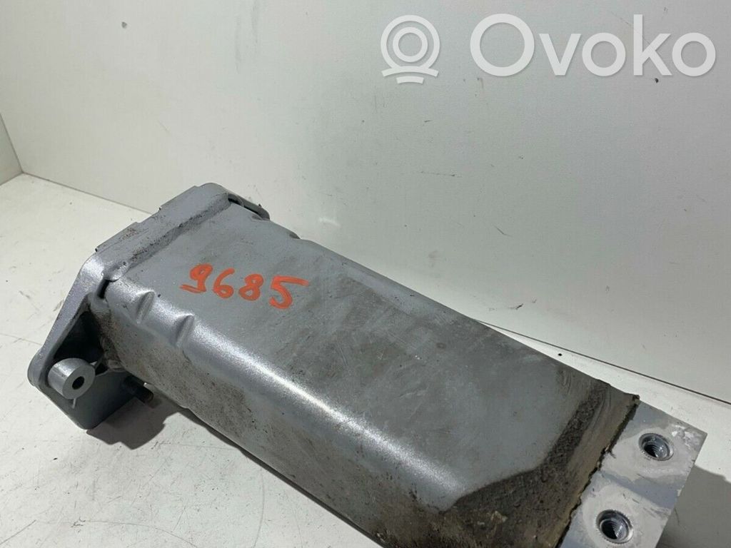 Audi A2 Priekšpusē bampera amortizators 