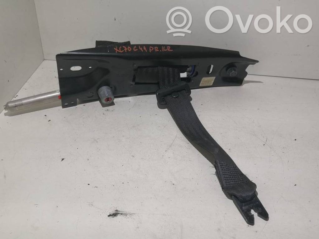 Volvo XC70 Cinturón trasero 
